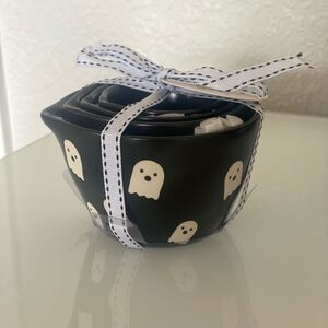 Rae Dunn black ghost measuring cups, NEW